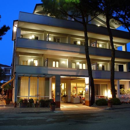 Hotel Eros Residence Cervia Buitenkant foto