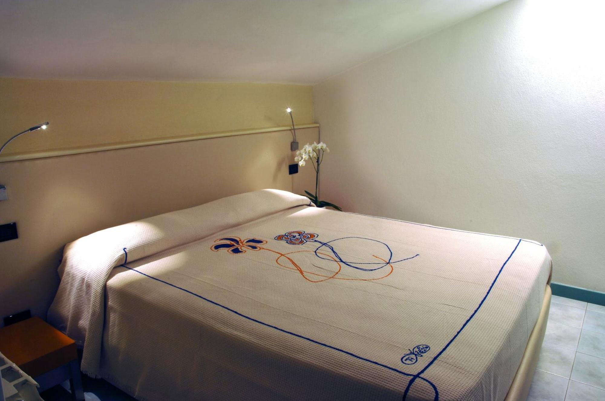 Hotel Eros Residence Cervia Buitenkant foto