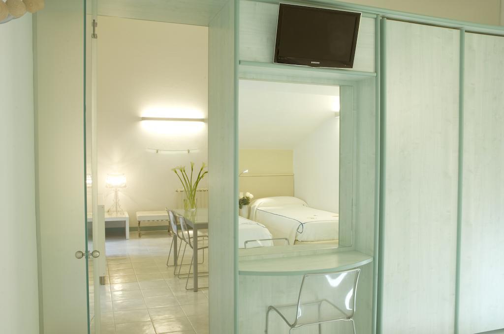 Hotel Eros Residence Cervia Buitenkant foto
